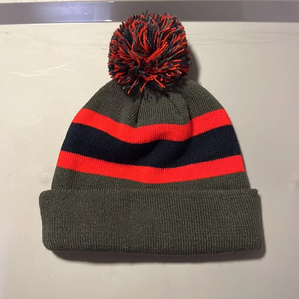 New England Patriots Winter Hat - Picture 2 of 4